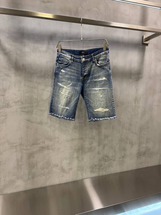 Мъжки къси дънки DSQUARED2 – стил, комфорт и спортно-елегантна визия