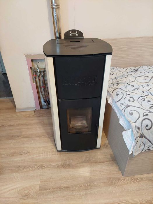 Пелетна камина с водна риза 13 киловата BURNIT Confort +