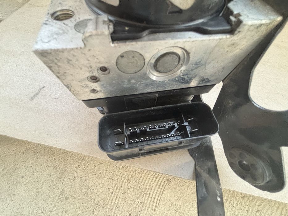 Pompa ABS Renault megane 3 cod  476601563R - 476605296 R