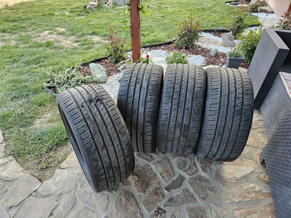 3 Anvelope vara 255 35 20