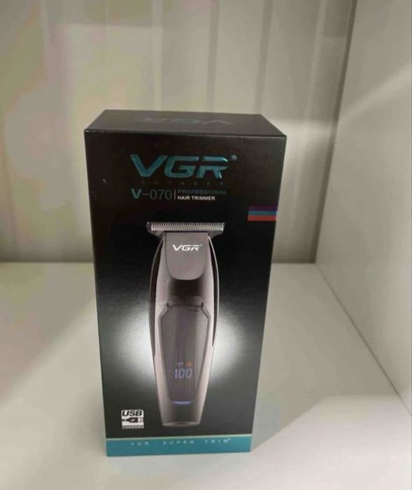 Mașină de tuns profesională VGR V-070