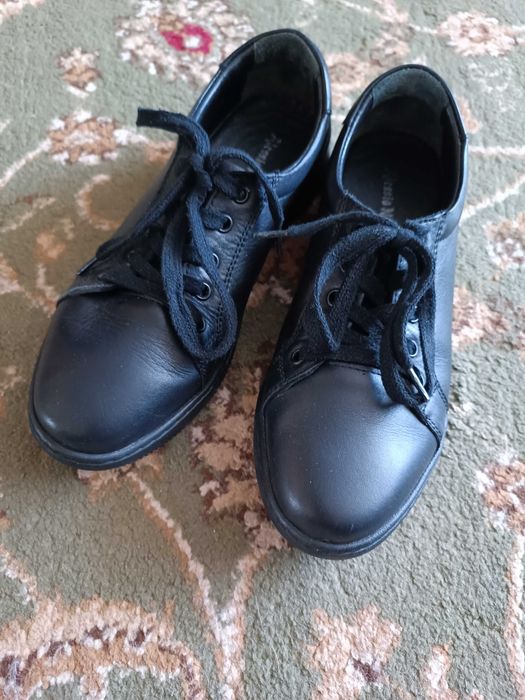 Продам туфли - подростковые