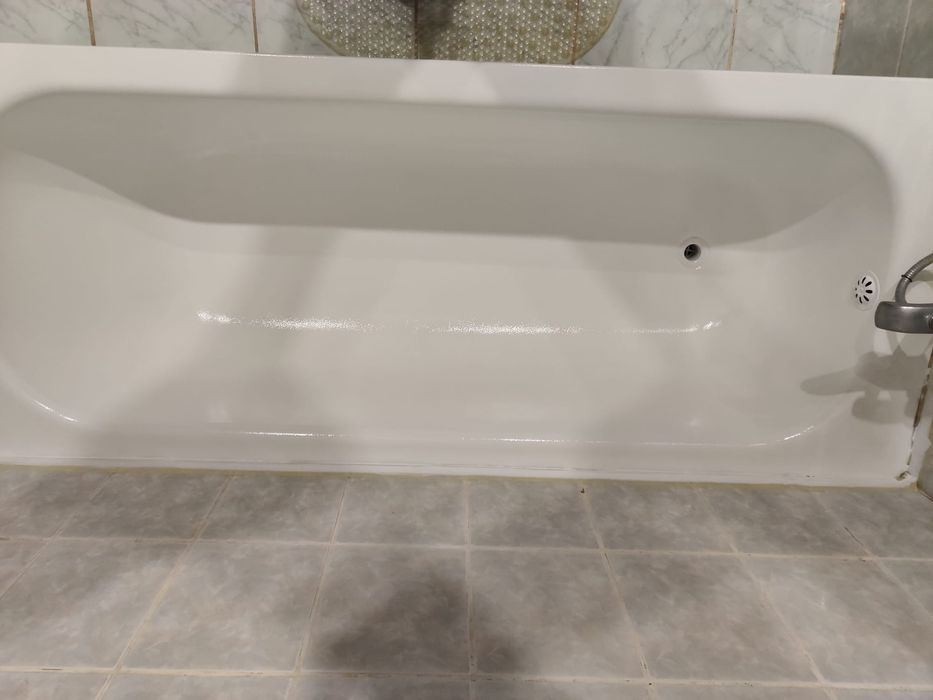 Emailez cazi de baie