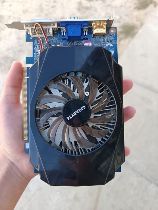 Продам Видеокарту gt730 на 2 гб