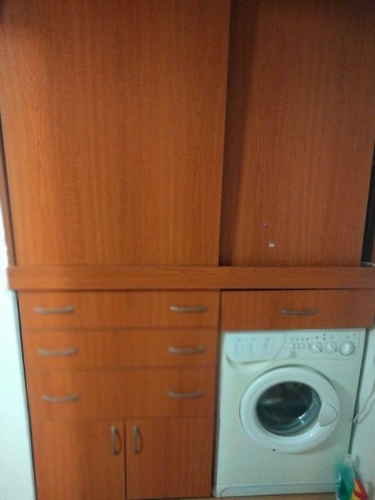 Proprietar vând apartament 2 camere, etaj 2/4, Strada Uioara, parcare