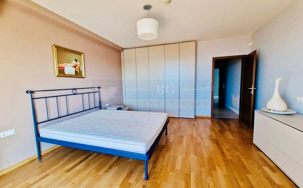 Продава се Къща в Созопол - 490 кв.м за 986 €/кв.м - Снимка #3