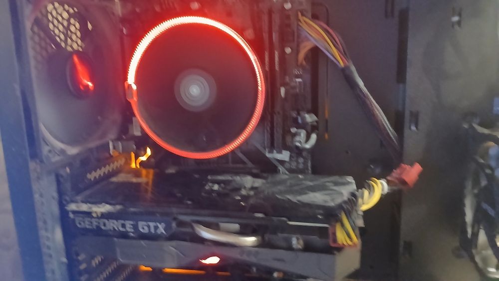 Персональный компьютер для игр, и работы.