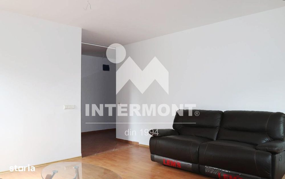 Apartament 3 camere de vânzare în Sinaia | 70,04 mp utili | Parter