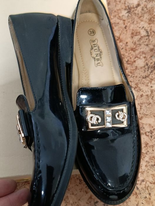 Лакированные женские