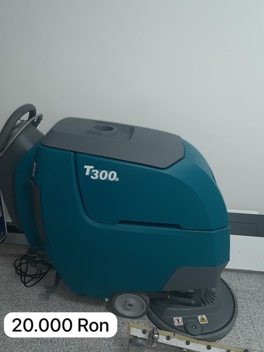 Vand aparate pentru curatenie profesionala!