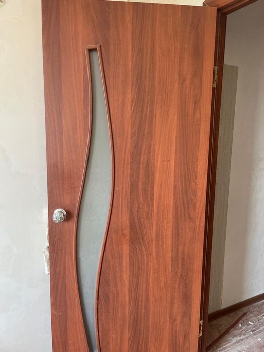 Межкомнатный дверь