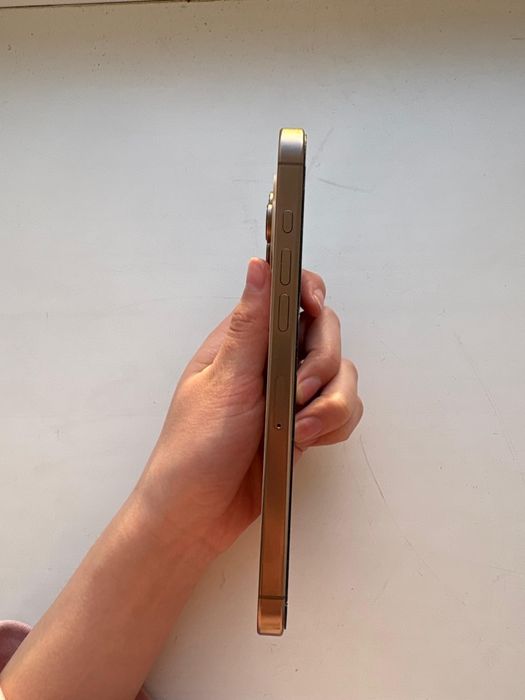 Продам iphone 16 pro max 256gb gold