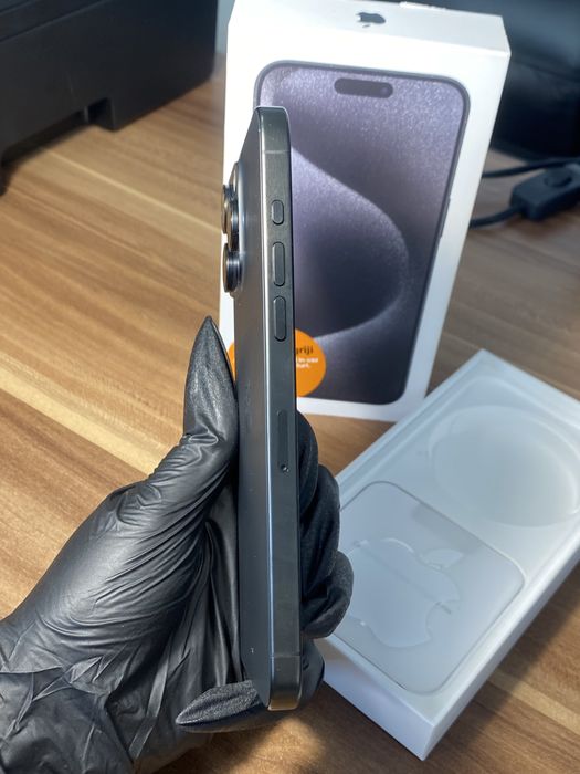 iPhone 15 Pro Max • 1 TB • Black Titanium