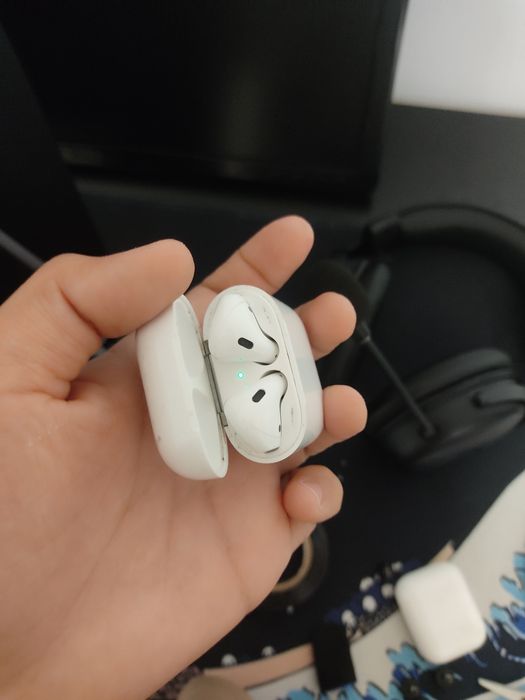 Айрподсы оригинал , состояние четко .