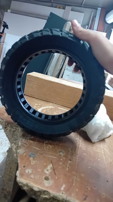 Безкамерна гума 10×2.70 за ел.тротинетки Kugoo Kirin G2 Max