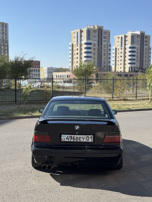 BMW E36 320I 1993 года