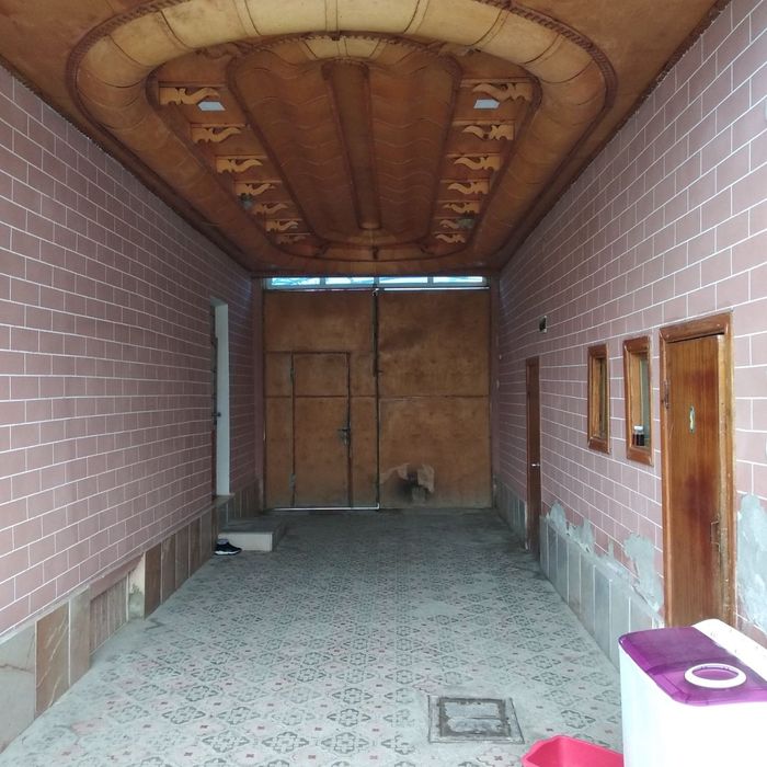 Umid posyolkada hovli sotiladi