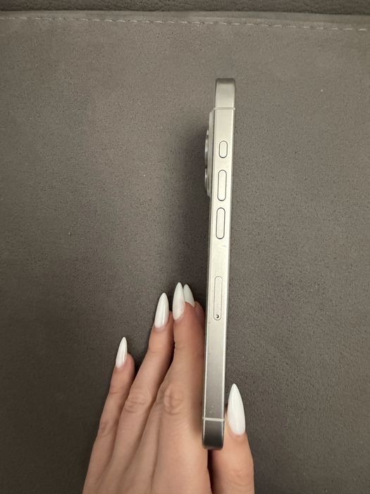 Iphone 15 pro, 128 GB, без забележки