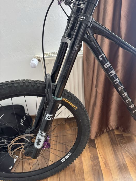 Furca Ohlins DH38 m.1 în stare excelena, doar defecte vizuale specifice sportului