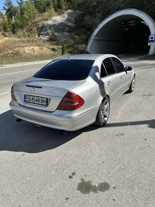 Mercedes Benz E270  CDI AVANGARD