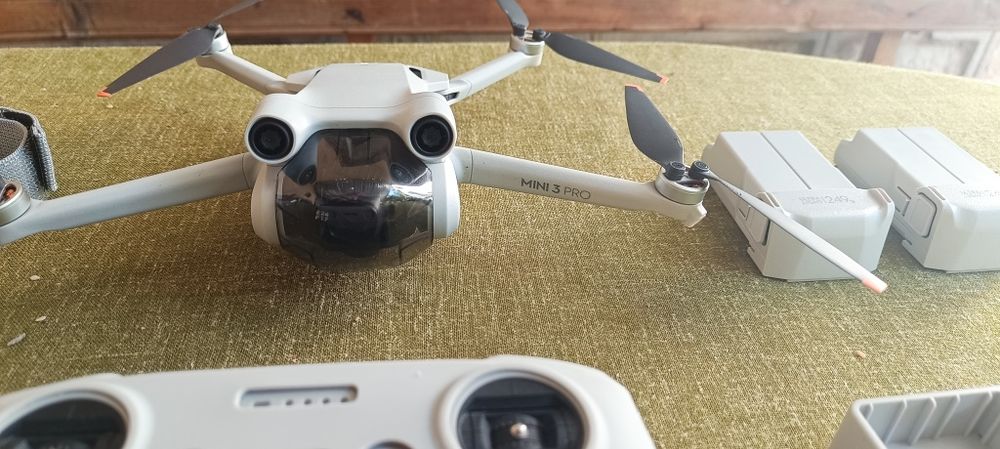 Дрон DJI mini 3 pro.