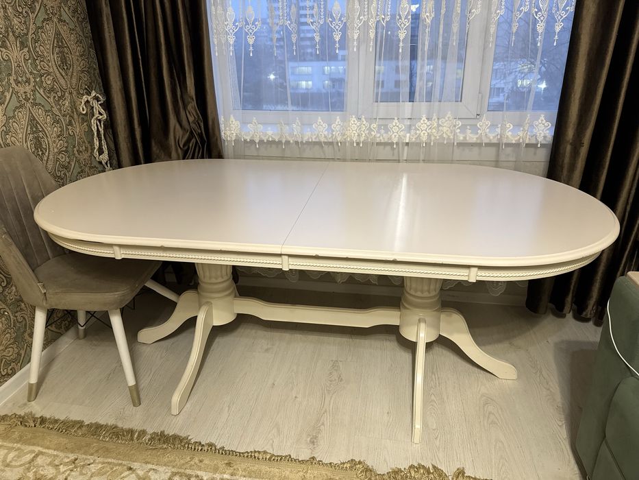 Стол в гостинную ,Малайзия