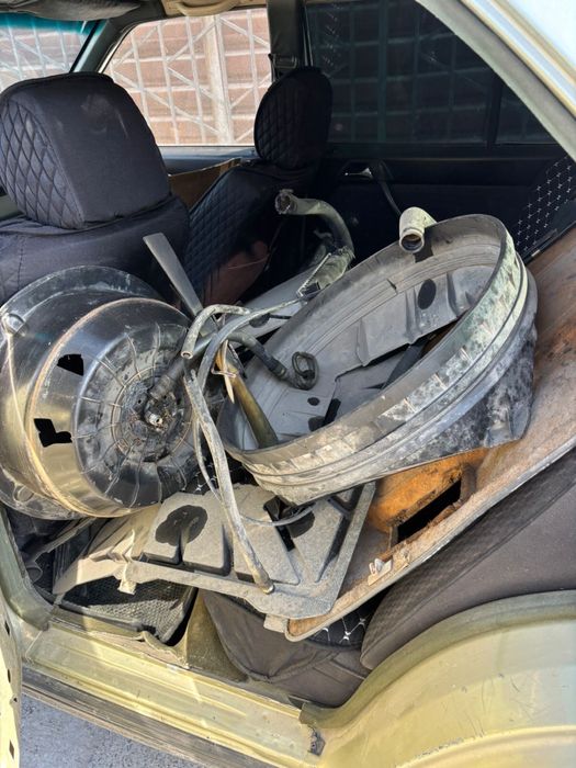 Мерс на запчасти