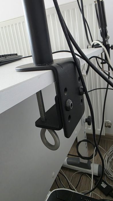 Set 2 monitoare AOC 27” IPS + suport dublu birou (VESA)