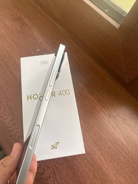 Honor 400 lite 8/256  Ideal