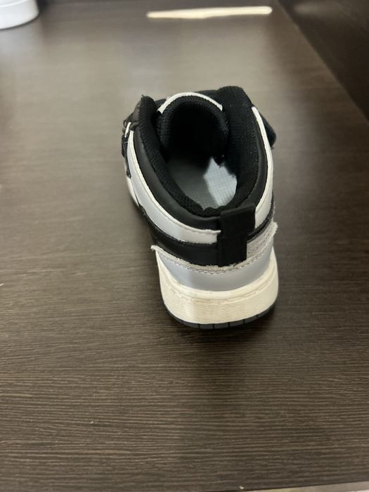 Кроссовки на мальчика