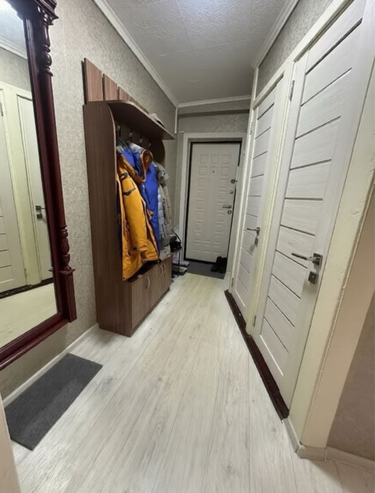 Продам 2 комн квартиру.Омский проект.