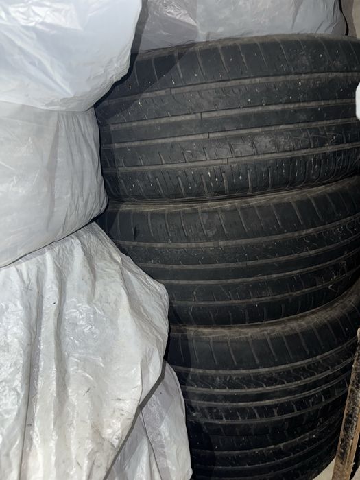 Летние шины комплект в хорошем состоянии 285/60R18