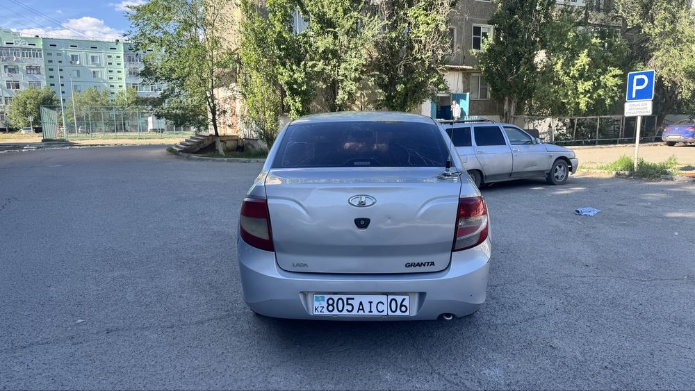 Лада Гранта сатылады 1.5 саудасы бар
