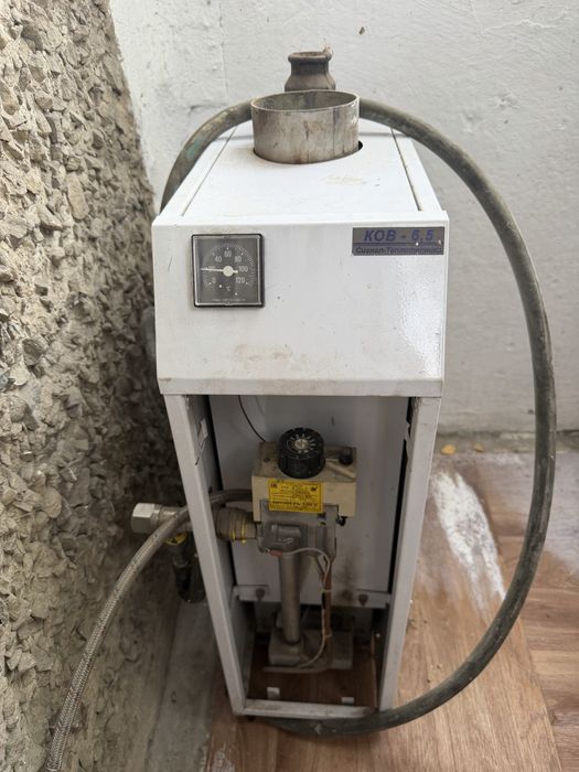 Продам газовый котел напольный