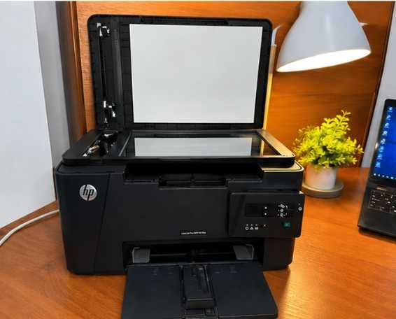 HP LaserJet Pro MFP M125a МФУ принтер / сканер / копир, формат А4
