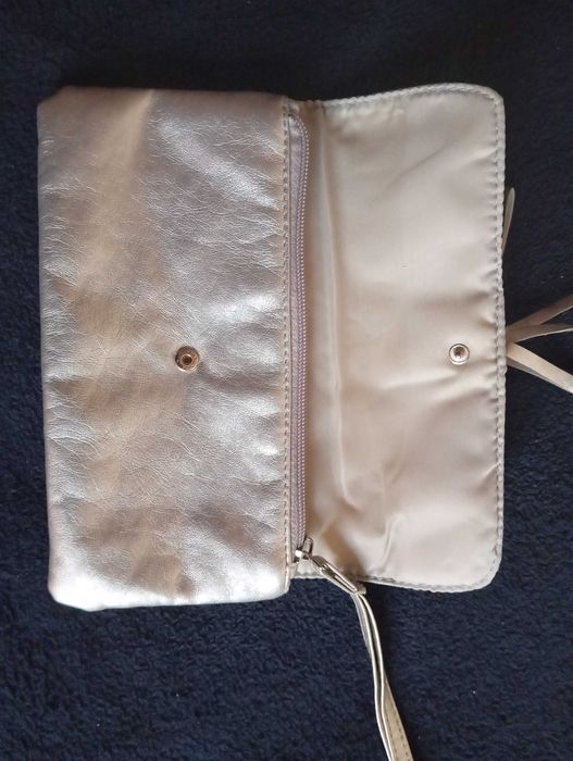 Продам кошелек-косметичку.новую.стильную.35,500т