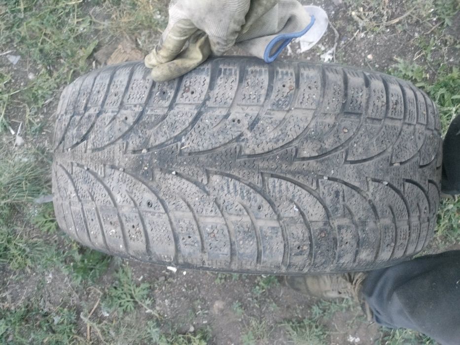 Продам б/у шины, в среднем состояний