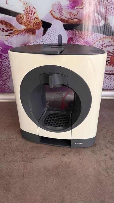 Кафемашина капсули Krups КР1101 бяла 15 бара 1500 вата Dolce Gusto