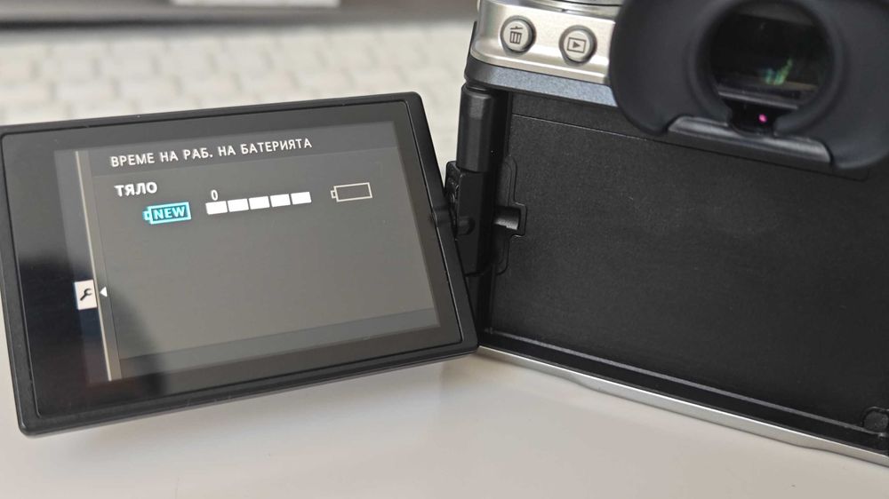 Fujifilm XT-4 тяло + два обектива + светкавици и софтбоксове Visco