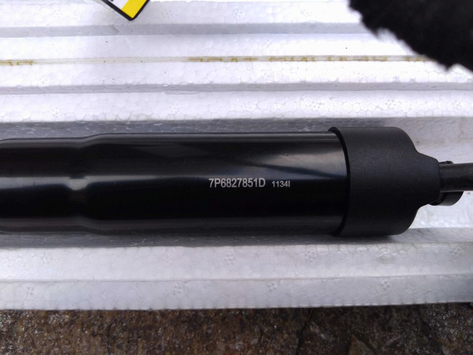 Eлектрически амортисьор за врата на багажника VW TOUAREG 2011-17