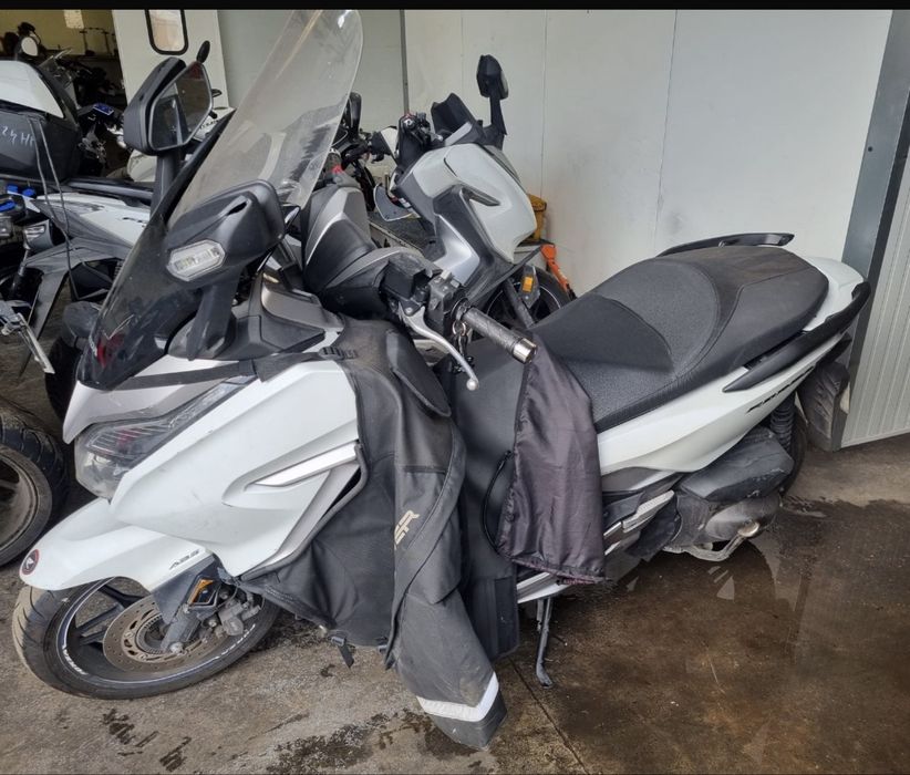 Honda Forza 125 и 300 на части