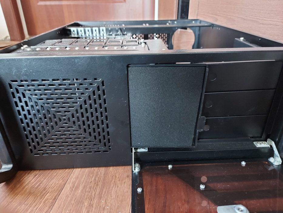 Кейс серверный 4u в 19 стойку.