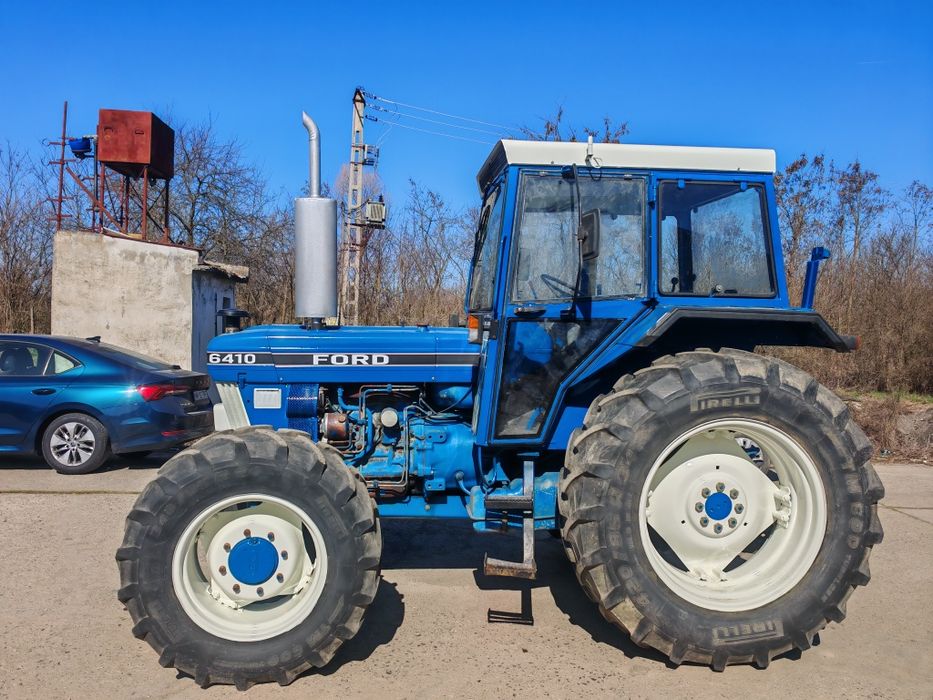 Tractor Ford 6410