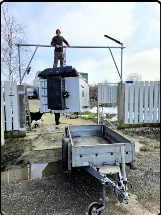 Mini Rulotă Hand-made 750kg – Dotată Off-Grid, Ideală pentru Aventură!
