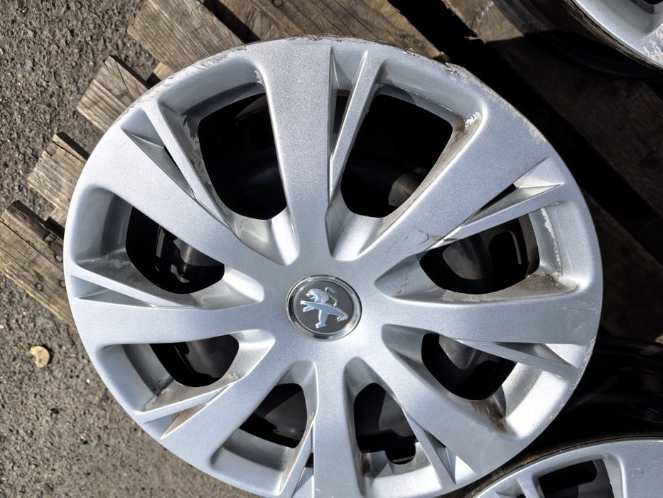 15 цола 4 х 108 мм Пежо 208 / Ситроен Ц3 - 6 инча / ЕТ 23