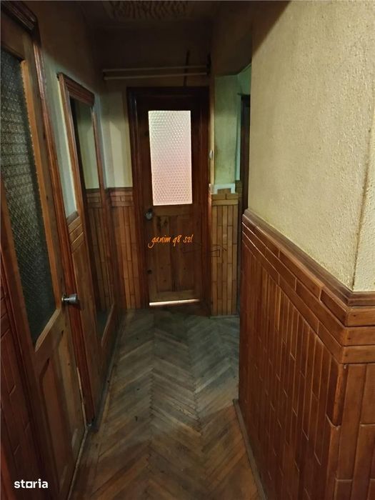 Apartament 2 camere , zona b- dul Independentei , et 1 din 4 , decoman