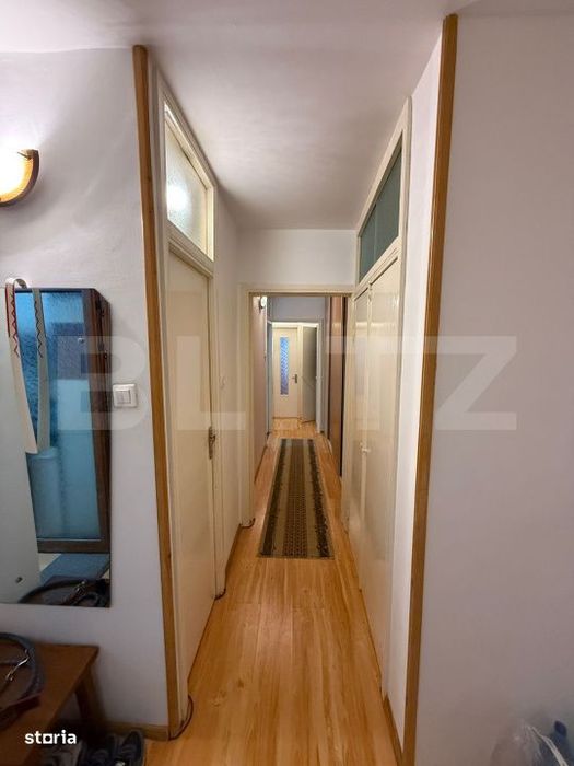 Apartament 3 camere, decomandat, etaj 2/4, 64.70 mp, zona Piata Centra
