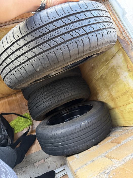 Продам диск с резиной летнее