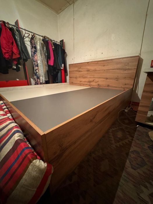 Продам кровать 2×2