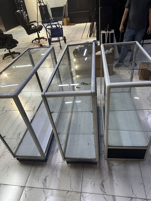 Три Витрины 60 000 тегнге.